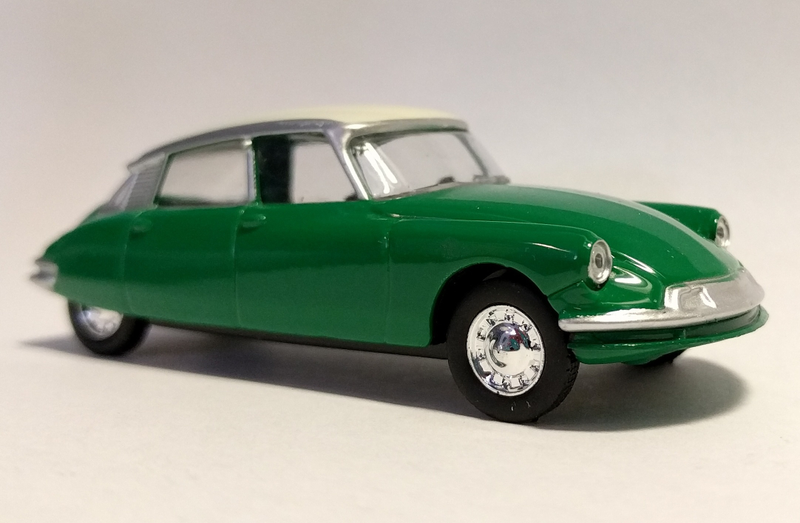 The beautiful Citroen DS by Norev